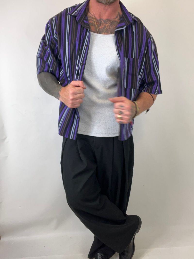 Camicia crop a righe viola